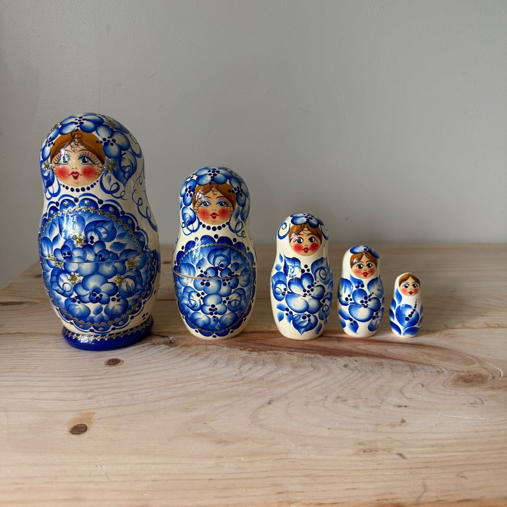 Vtg Hand Painted Russian Matryoshka Nesting Dolls 5Pc Blue gold